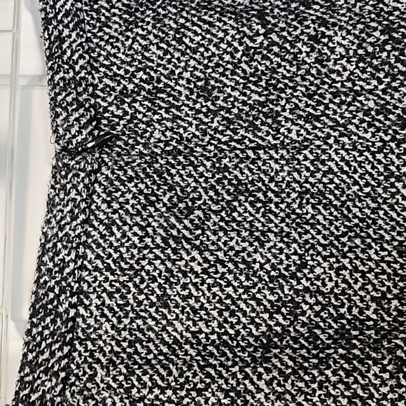 Neiman Marcus Wool Skirt - Picture 5 of 10